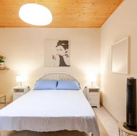 La Terrazza Viareggina -2 Minutes From The Station- * וירג'יו
