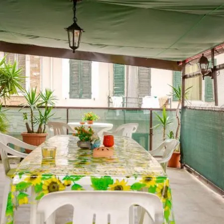 La Terrazza Viareggina -2 Minutes From The Station- Appartamento *